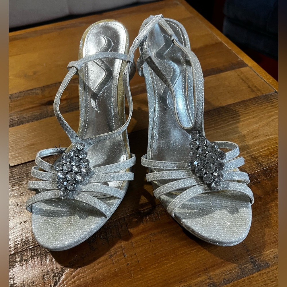 Nina silver short heel